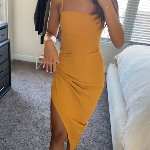 REFORMATION Mignon Dress - Picture 4 of 8